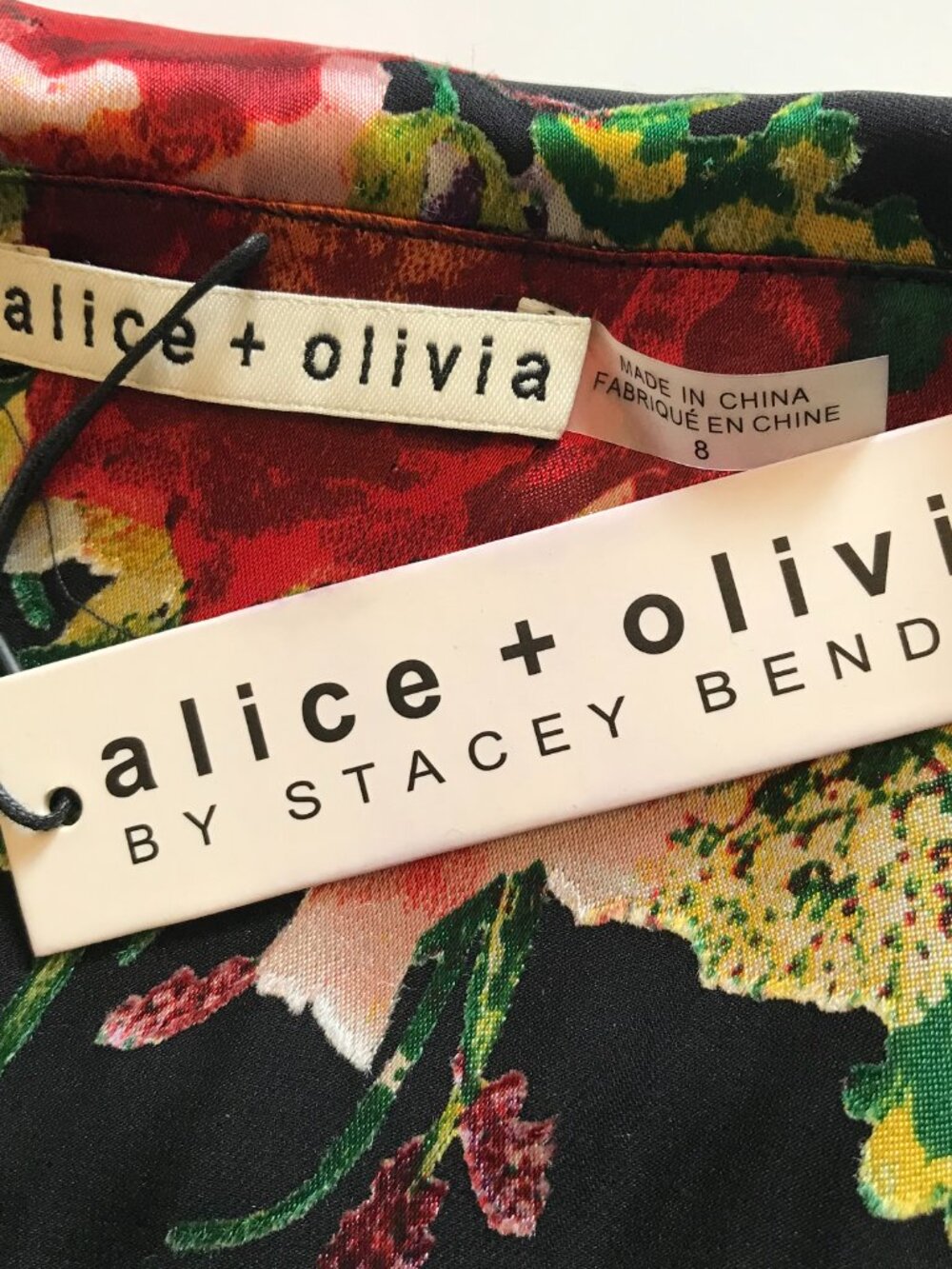 NWT Alice + Olivia Abney Wrap Midi Dress Womens 8 Black Red Floral V-Neck NEW - Picture 3 of 11